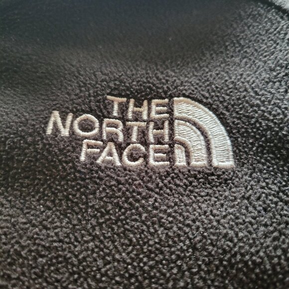 The North Face Black Fleece Jacket - Picture 2 of 4